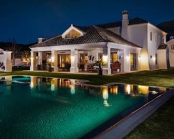 Villa con piscina privada en Andalucia Ronda Mountain Resort