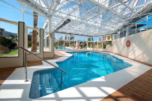 Hoteles con piscina cubierta climatizada en Benidorm