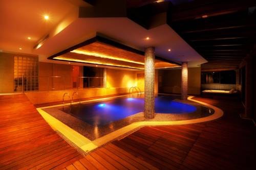 Hoteles en Marbella con piscina cubierta climatizada todo el año.