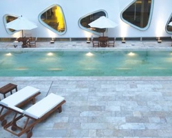 Hotel con piscina privada Dazzler Recoleta