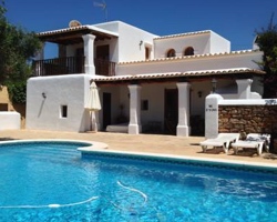 Casa con piscina privada en Ibiza Can Gat