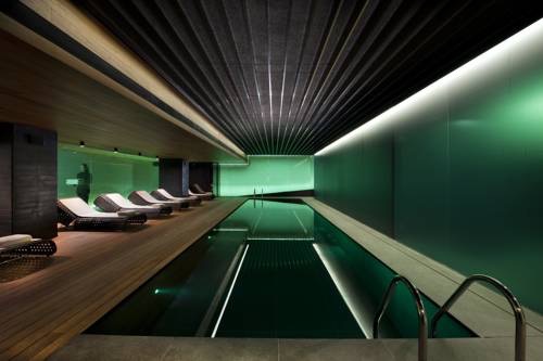Hoteles con piscina cubierta climatizada en Barcelona