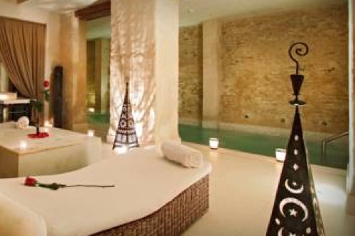 Hoteles con piscina climatizada en Sevilla