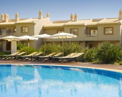 Piscina al aire libre en hotel Grande Real Santa Eulalia Resort & Hotel Spa