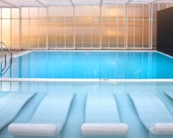 Piscina climatizada en Hotel Villa del Mar de Benidorm