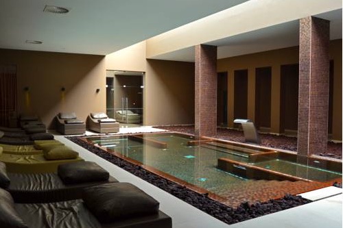 Hoteles con piscina privada cubierta y piscinas al aire libre en Albufeira.